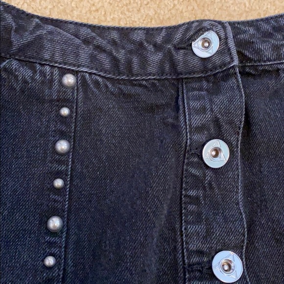 Gorgeous Missguided Black Denim Skirt - Picture 2 of 3
